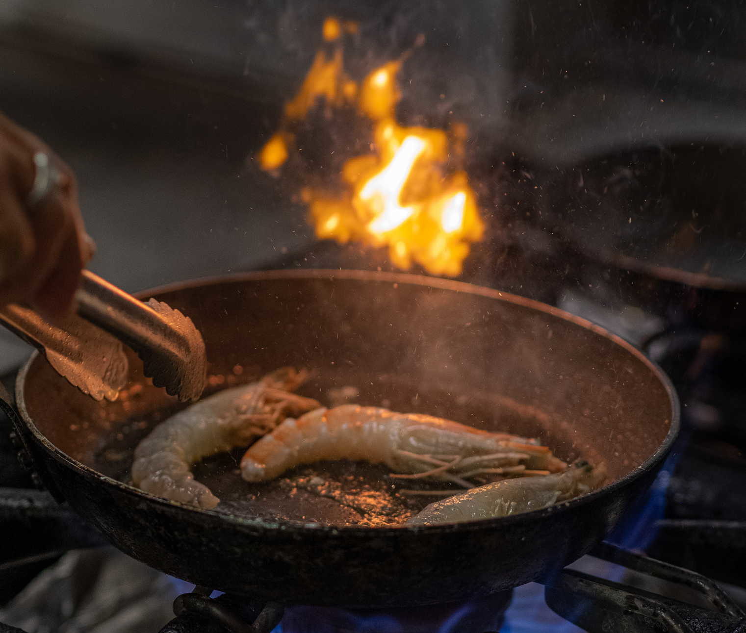 Crevettes en train de cuire - hotel restaurant landes - Thermes de l'Avenue